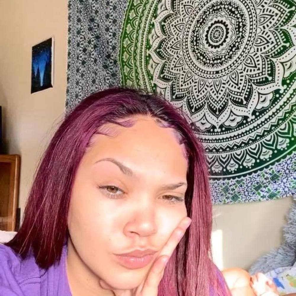 Meet your Posher, Olivia